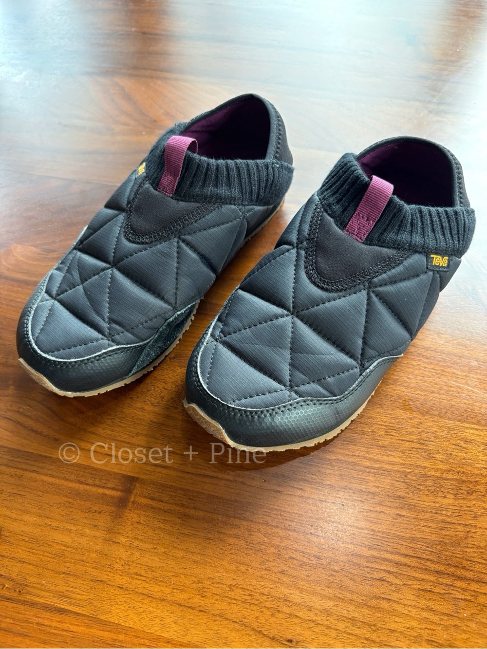 Teva Ember Moc Black Size 6 Slip On Moccasin Quilted Shoes - Picture 3 of 17